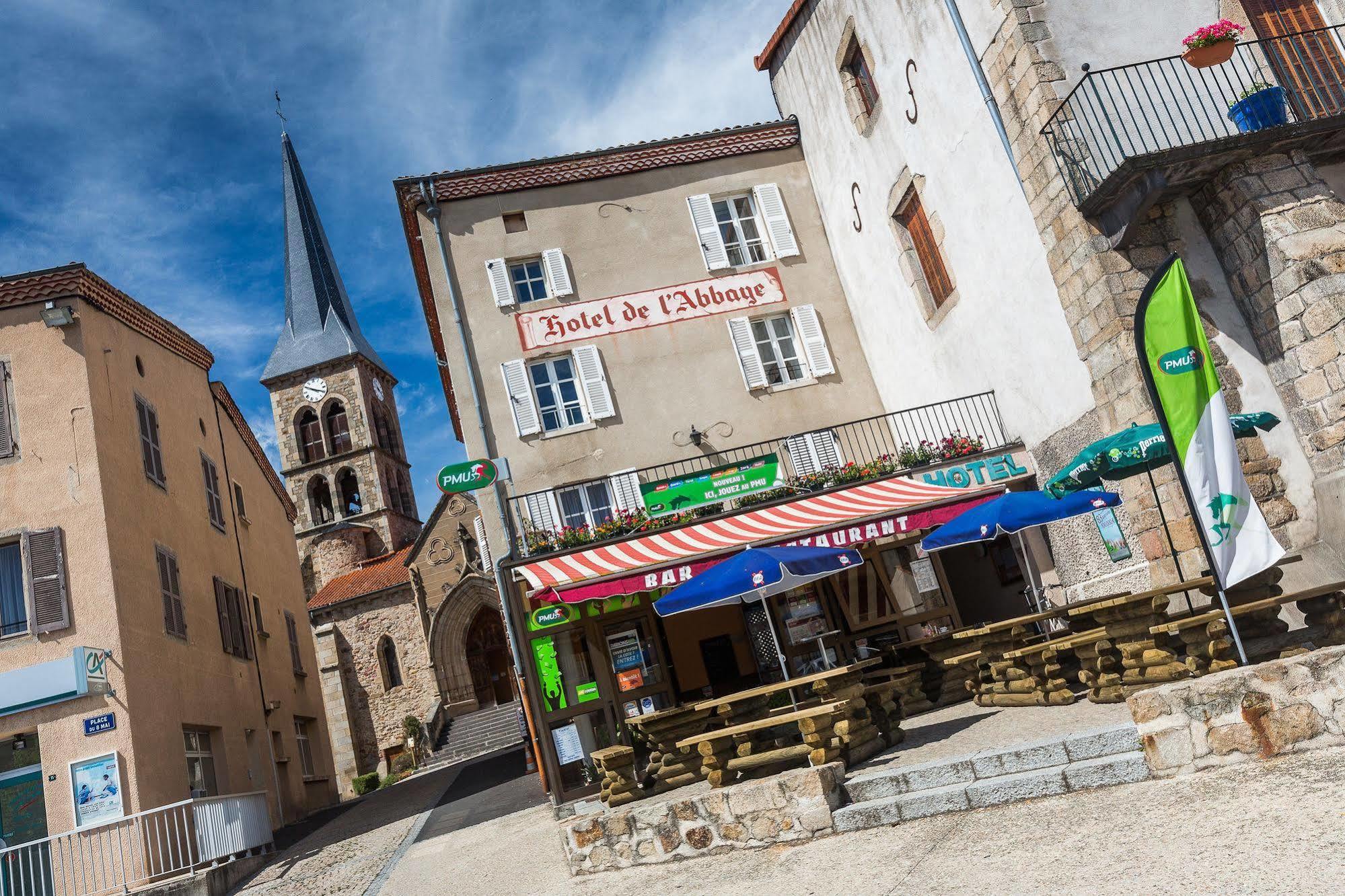 Hotel De L'Abbaye Sauxillanges Bagian luar foto
